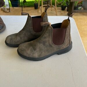 Blundstone Kids CHELSEA BOOTS - RUSTIC BROWN size 3